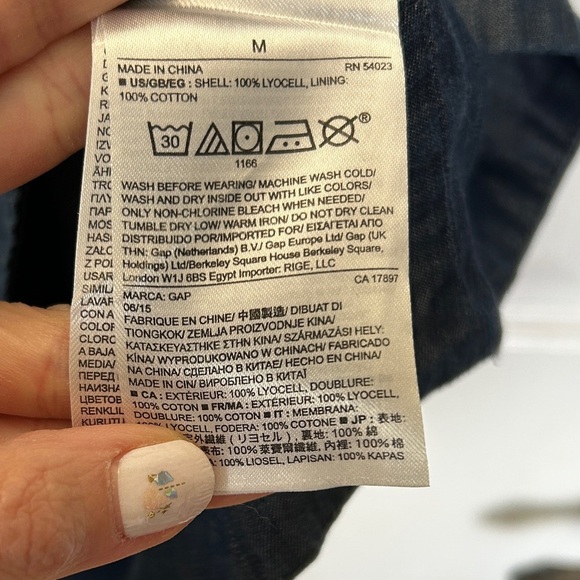 3/$20 GAP mini dress, denim-like fabric, size medium - Picture 10 of 10